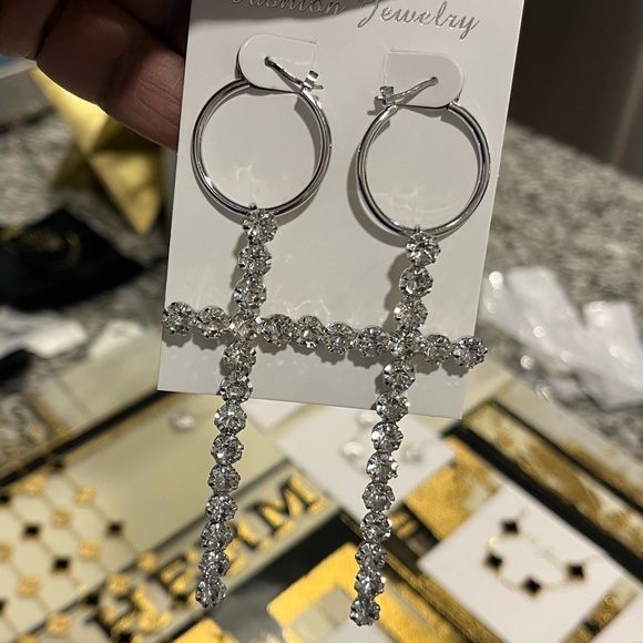 Accessories - Picture 3 of 9